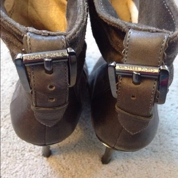 Michael Kors Booties/ Boots/ Heels Gray Leather - Picture 6 of 8